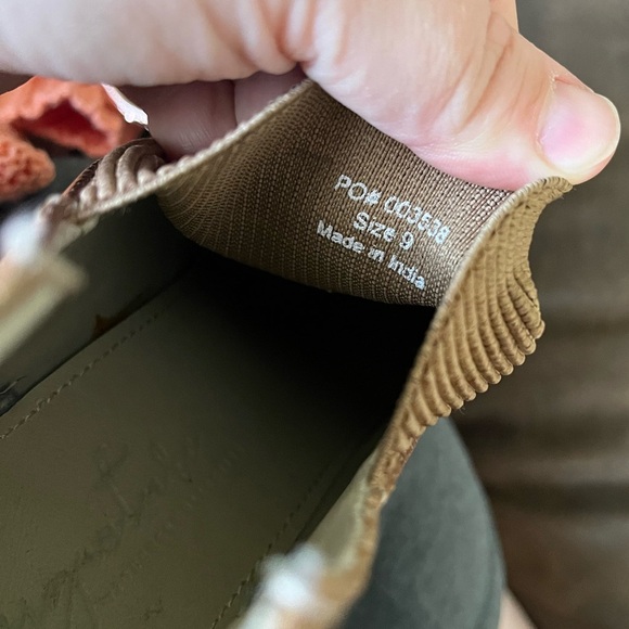 Journee Signature Women's Stylla Stretch Vamp Leather Block Heel Shooties Size 9 - Picture 11 of 11